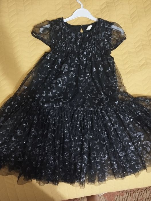 Продам платья на девочку