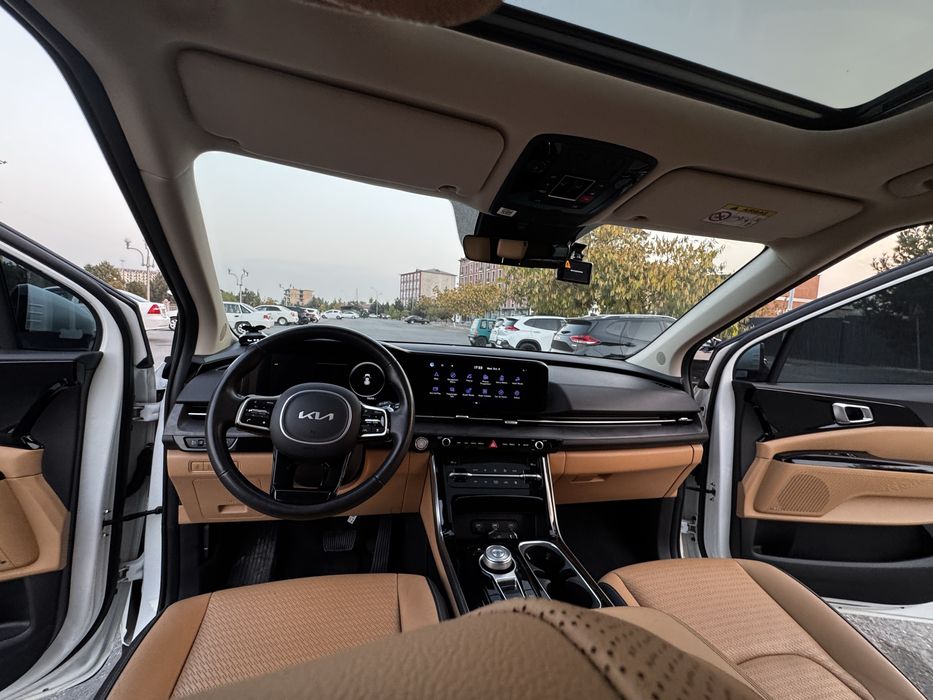 Kia Carnival мошина холати зўр, 360 камера, барча қулайликлари бор.