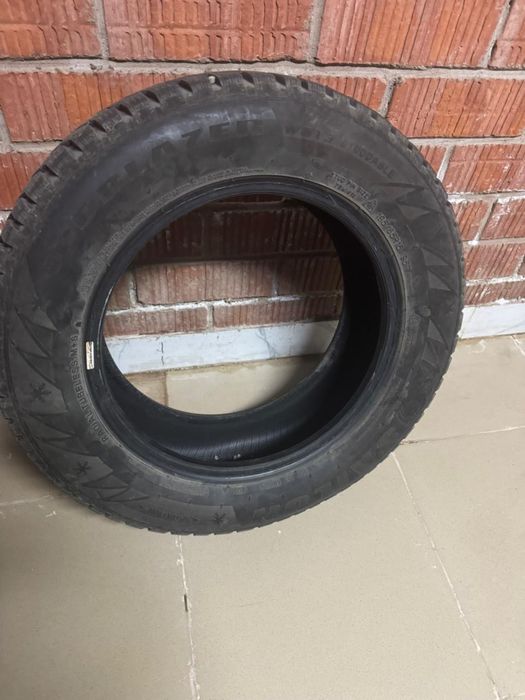 Продам зимние шины на Geely Emgrand 2023 года