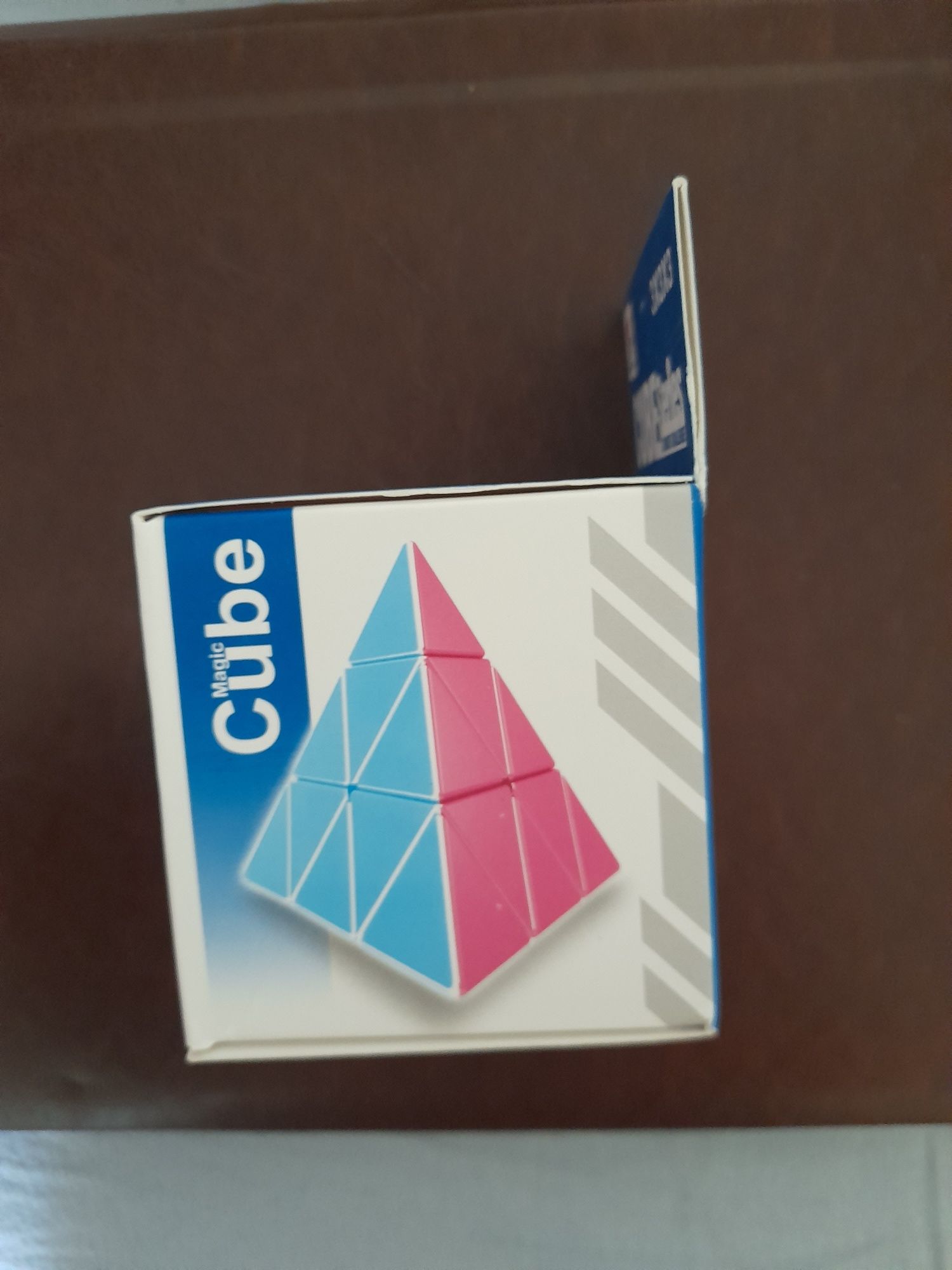 Рубик  кубчета и Рубик пирамида