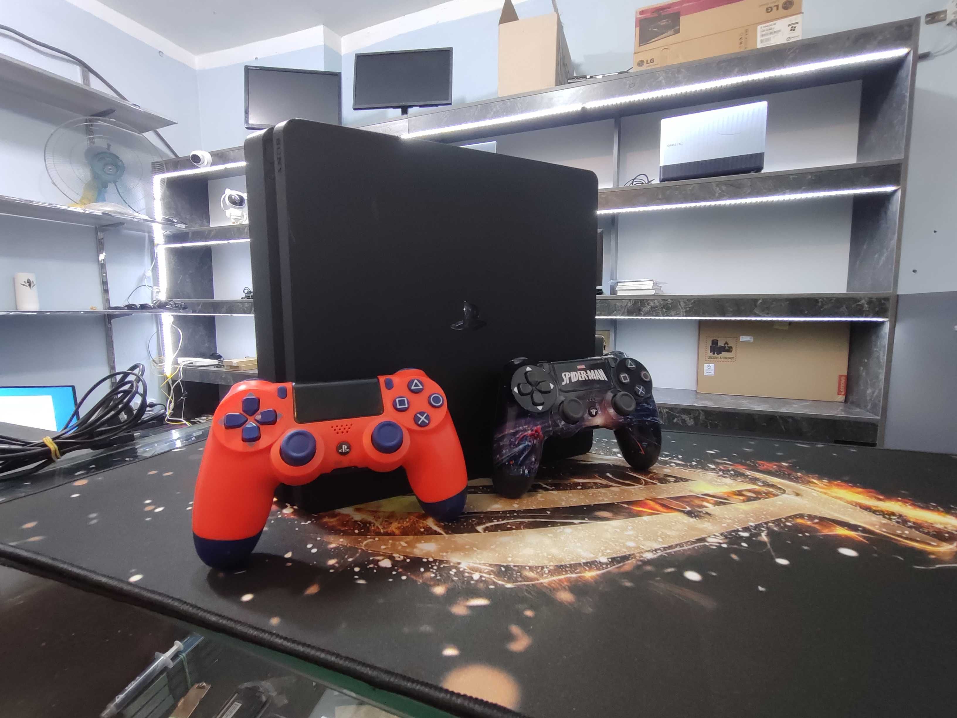 Playstation 4 Slim