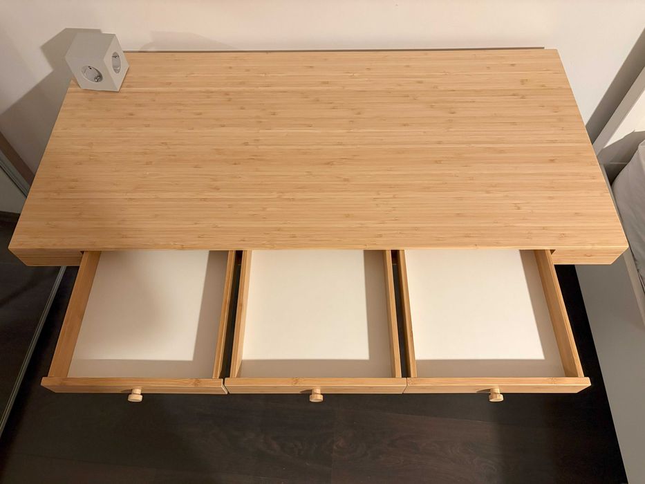 Стилно бамбуково бюро IKEA LILLÅSEN – като ново