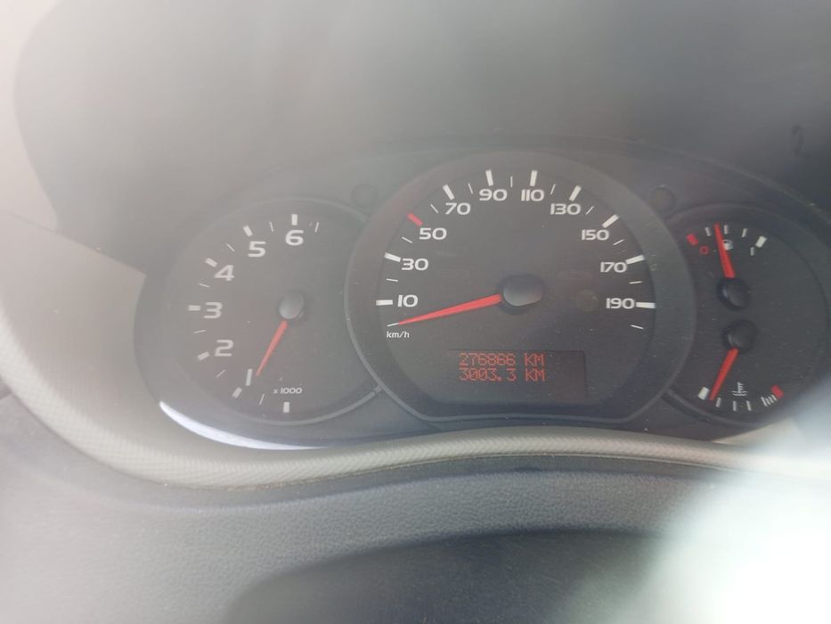 Vând Renault Master