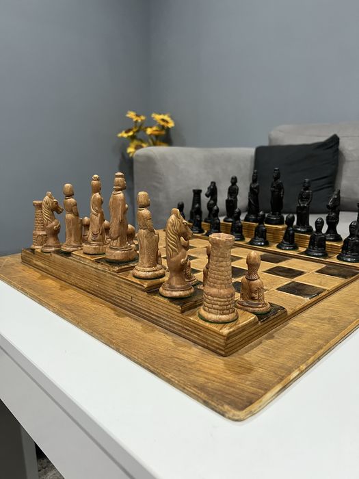 Голям антикварен шах (50 х 50см.)