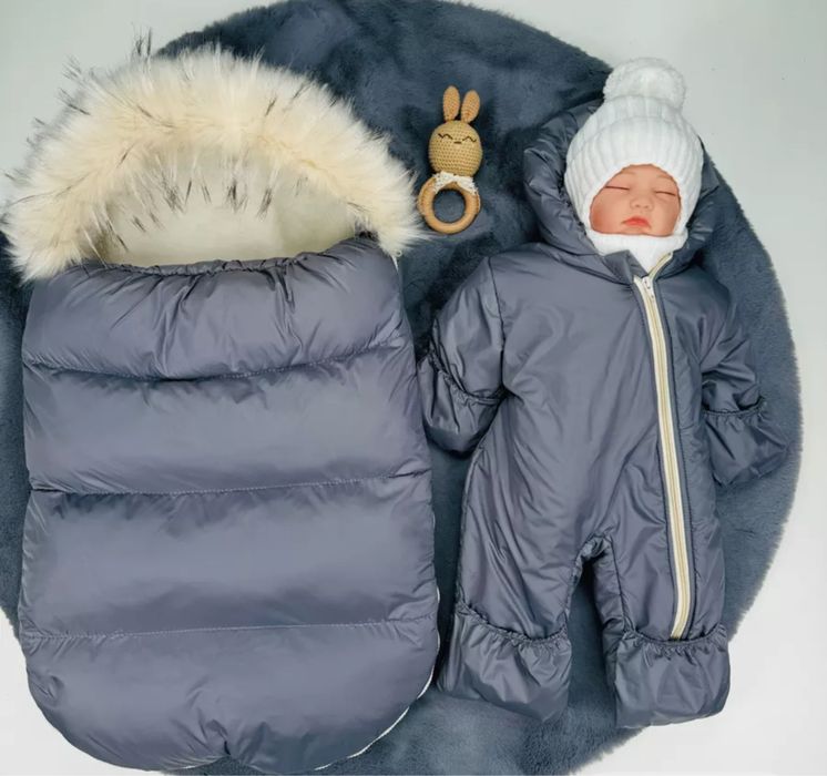 Зимний комплект (комбинезон и кокон) на малыша 3-6 месяцев