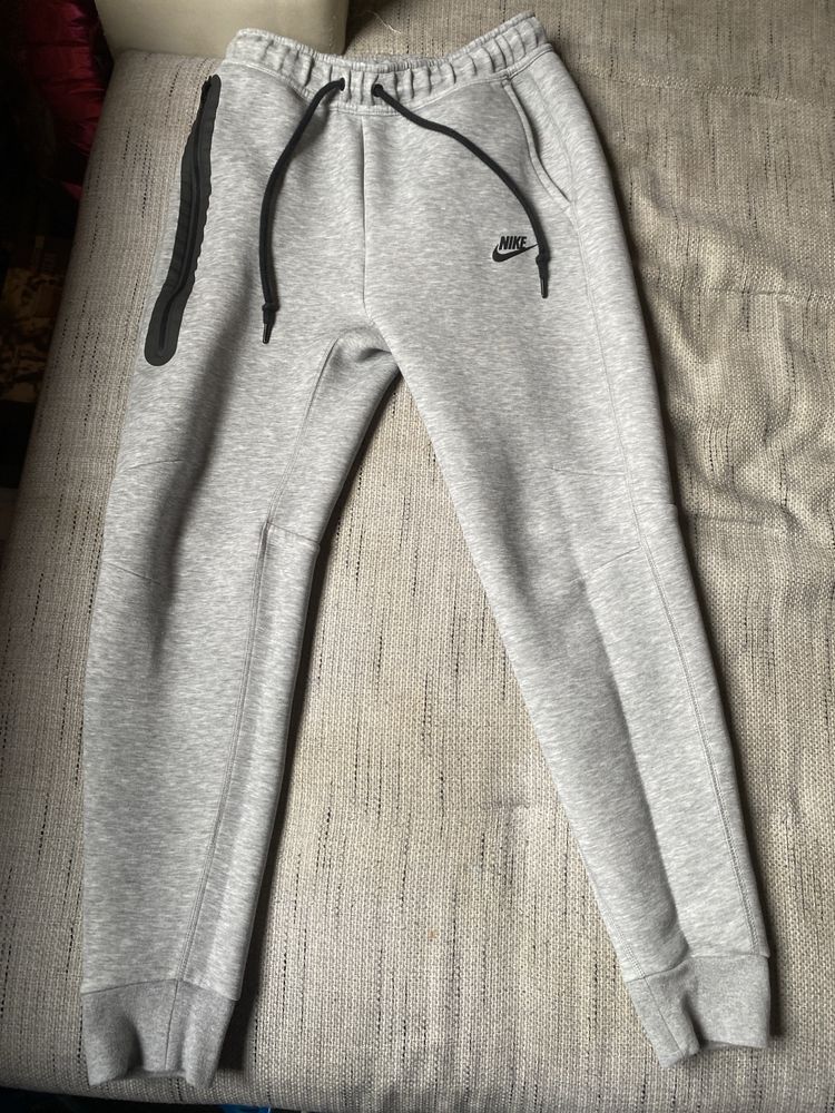 Nike tech fleece долно ОРИГИНАЛНО