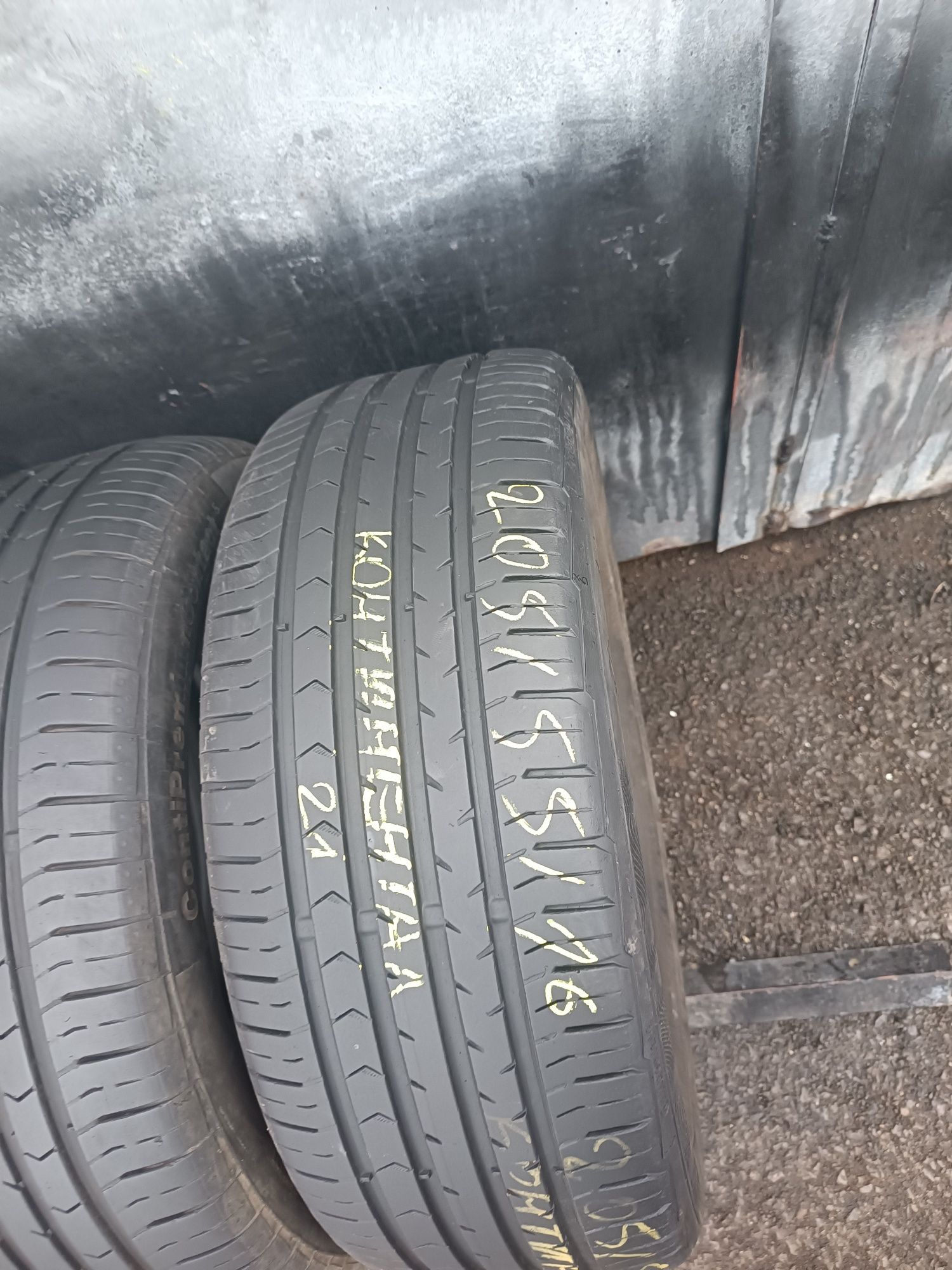 205/55/16 Continental