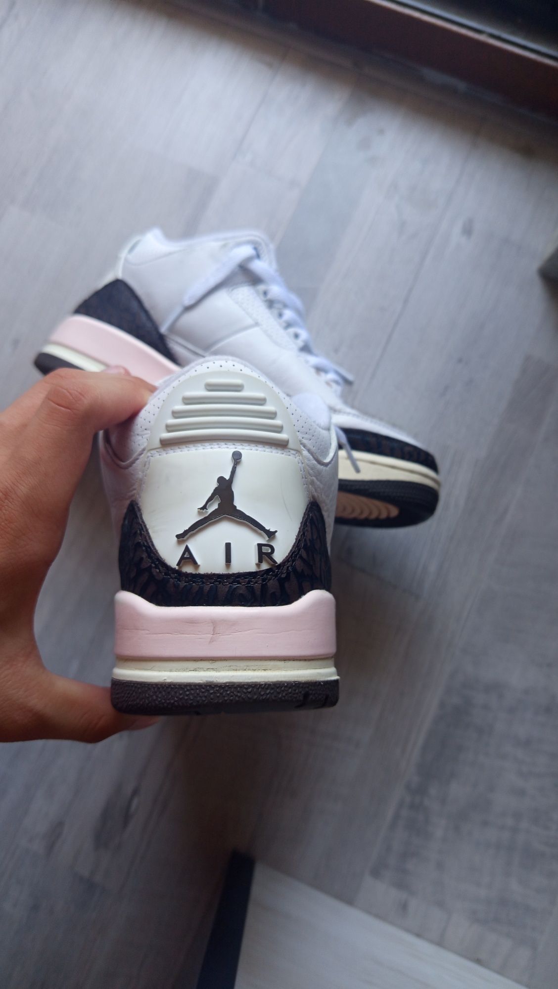 Jordan 3 Retro - Neapolitan