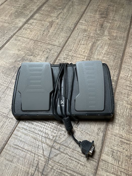 Volan gaming logitch