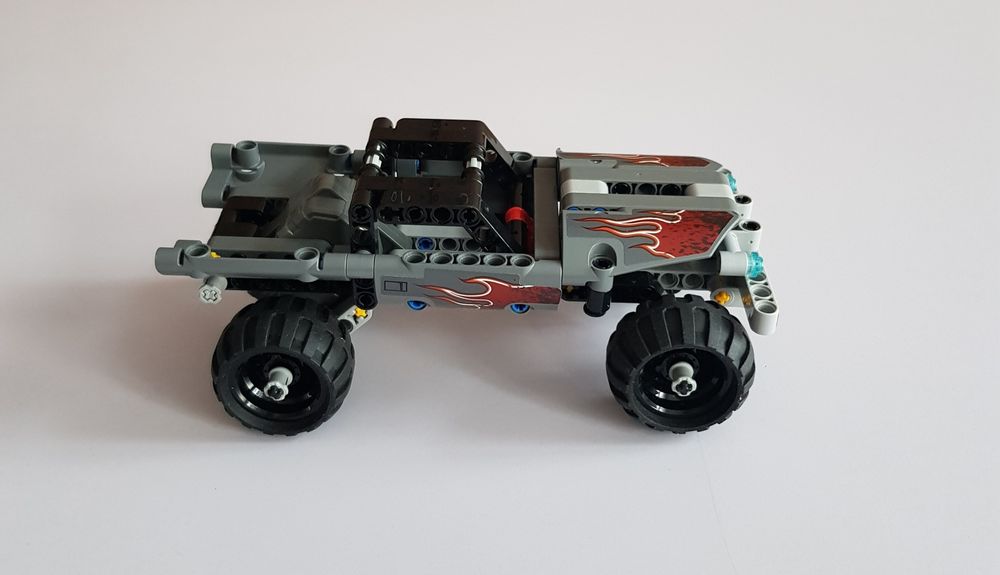 Lego Technic-Camion 4×4,de evadare,42090,128 piese,+7 ani