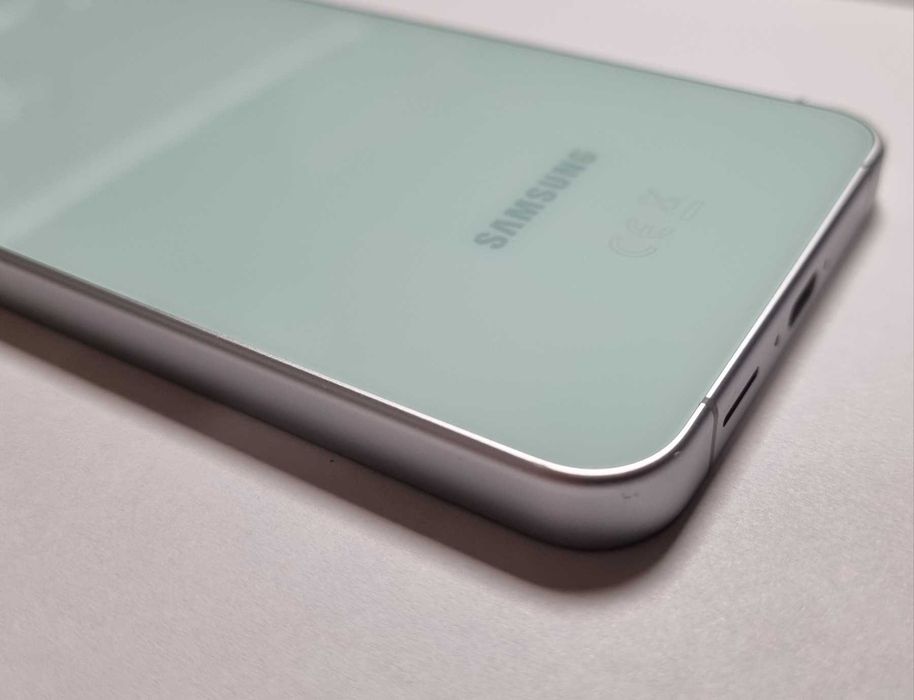 Samsung Galaxy S24 FE 128/8GB Като нов!!!