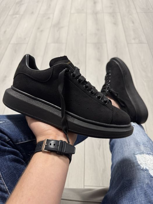 Adidasi Barbati Alexander Mcqueen Full Negru Catifea!