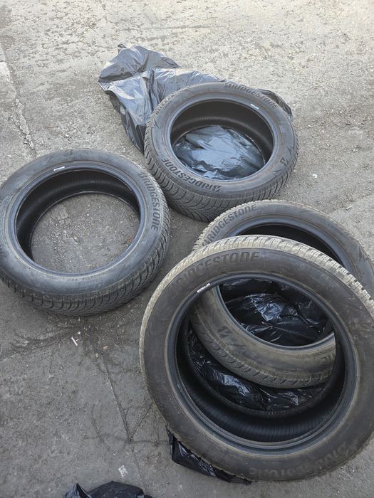 Anvelope iarna Bridgestone 215/55 R18
