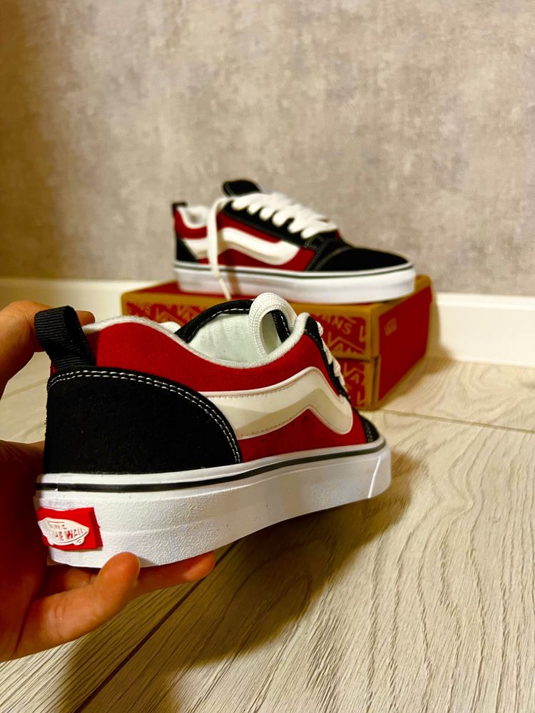 Продам кеды vans knu school red