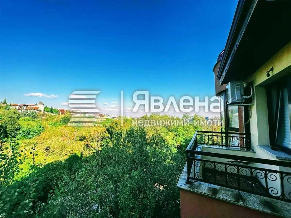 Дава се под наем Двустаен апартамент в София, Център - 90 кв.м за 997.05 € - Снимка #1