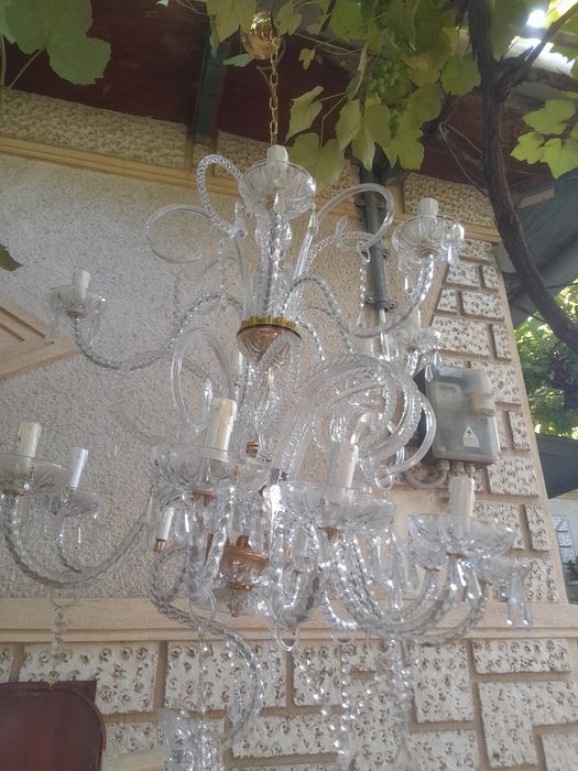 Candelabru lustra lampadar