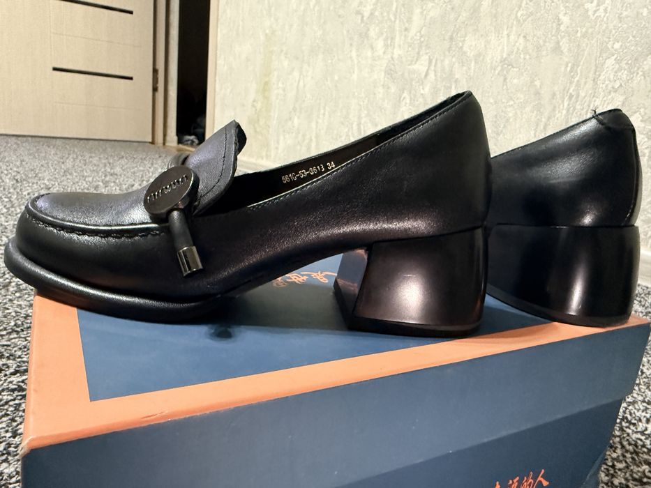 Лоферы размер 34