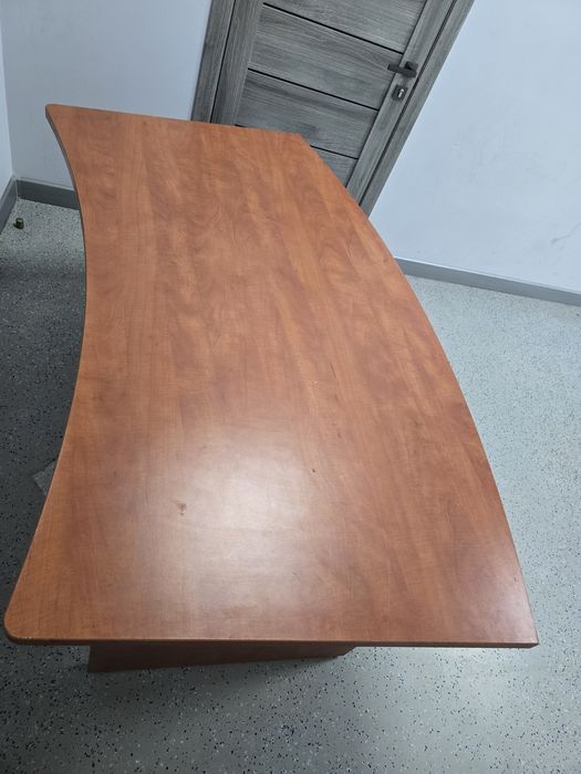 Продаётся офисные столы стулья от 5000 и выше