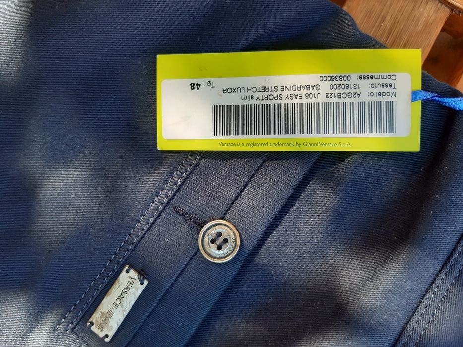 Vând pantaloni din denim Versace-originali!