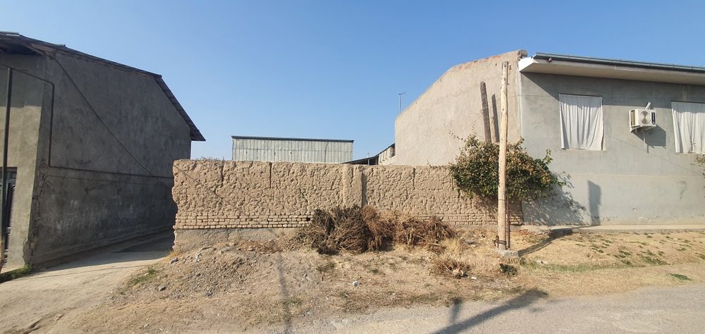 Toshmi postidan 4.5 km kirganda yer sotiladi