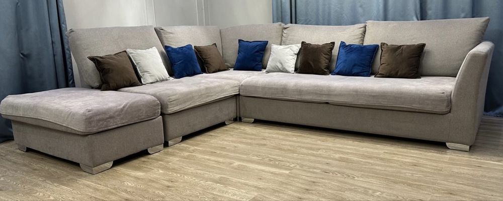 Продам Диван в хорошем состоянии.