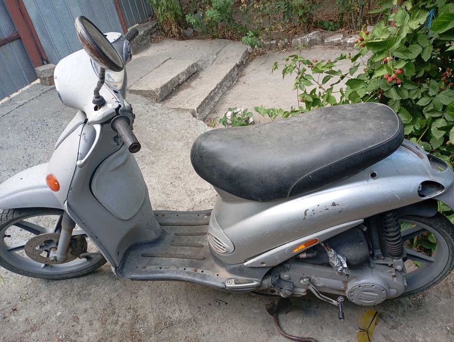 Vând scuter Piaggio