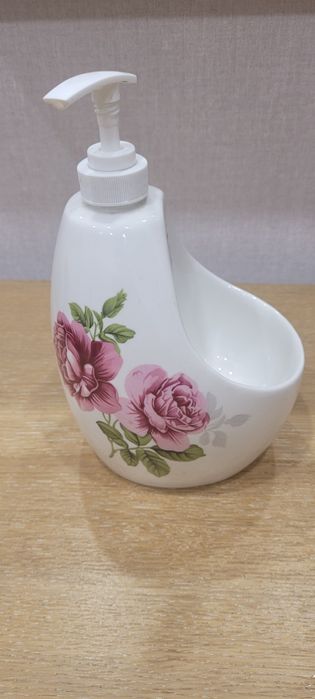 Продам новый дозатор Arti-M для жидкого мыла