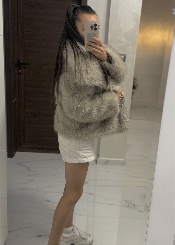 Палто ZARA косъм S размер