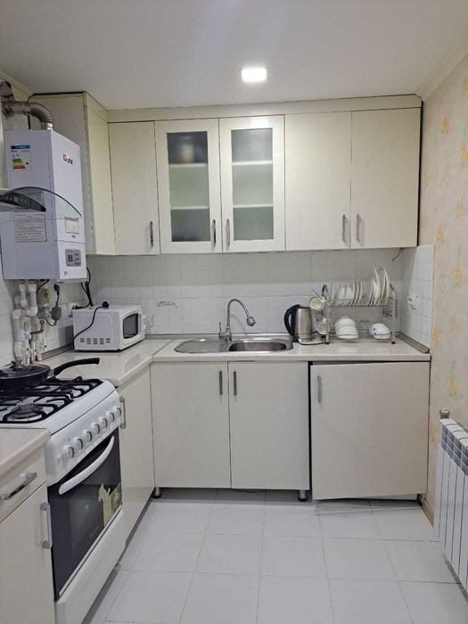 Сдается  3 комн на Госпитальном  своя