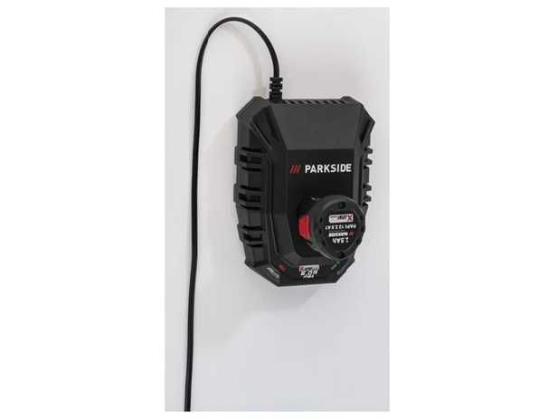 Set acumulator 12V -2.5 A  si incarcator Parkside Performance 12v
