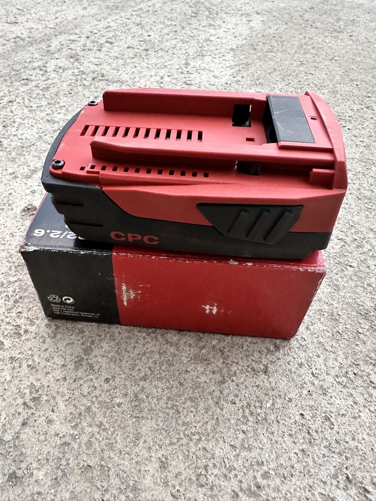 Vand baterie hilti