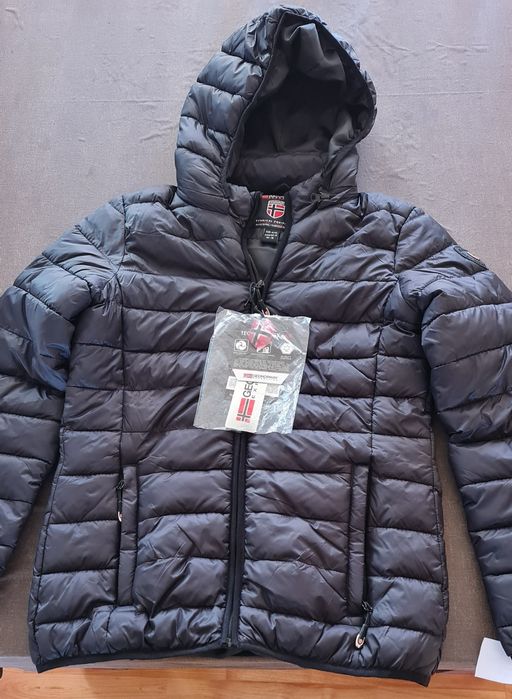 Vând geaca Geonorway, XL, neagra