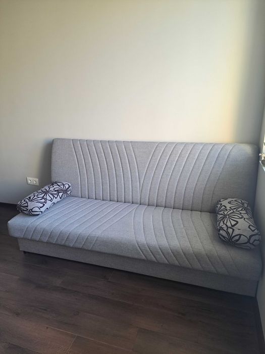 Разтегателен диван