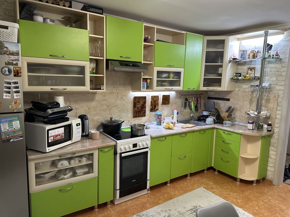 Продам  кухонный гарнитур