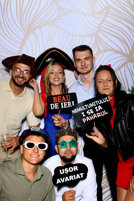 Oglindă/Cabină foto - Boothiful Moments