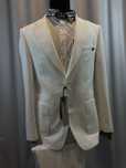 Costum Dior.