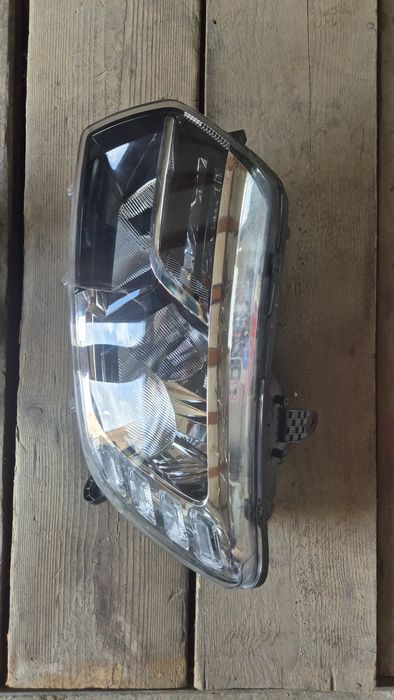 Far dacia Logan sandero 2017 2020 cu led piese logan armatura trager