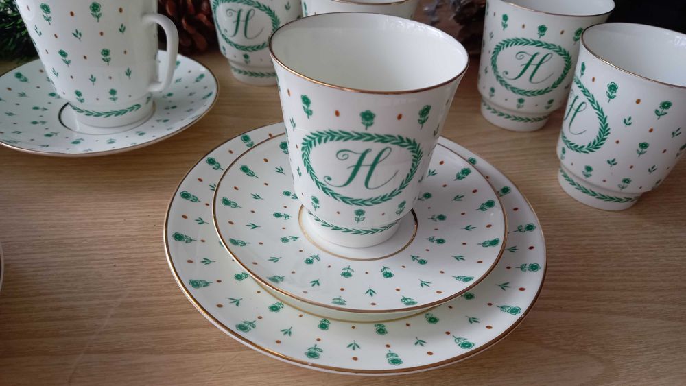 Сервиз за кафе от костен порцелан