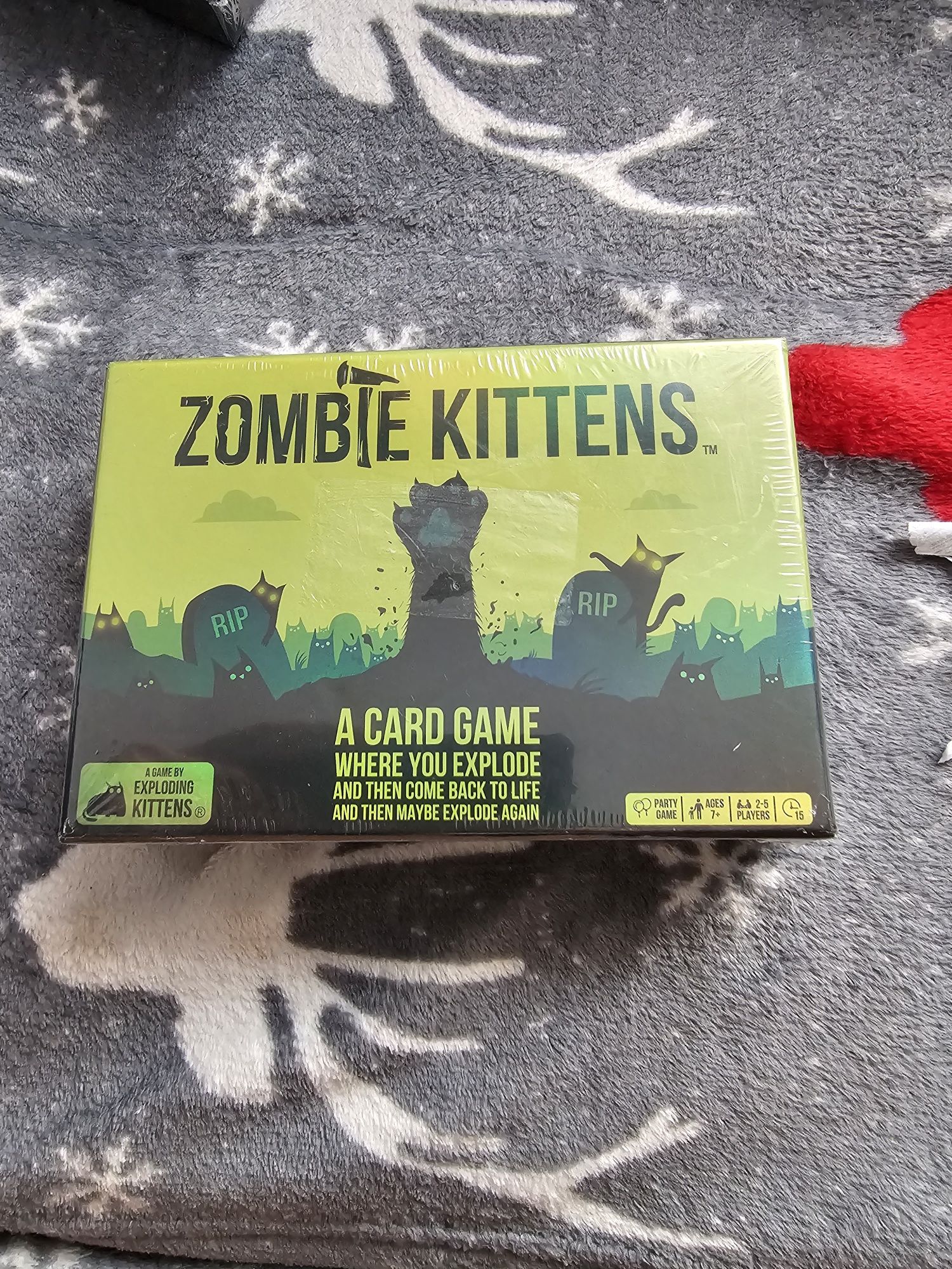 Joc de societate zombie kittens nou
