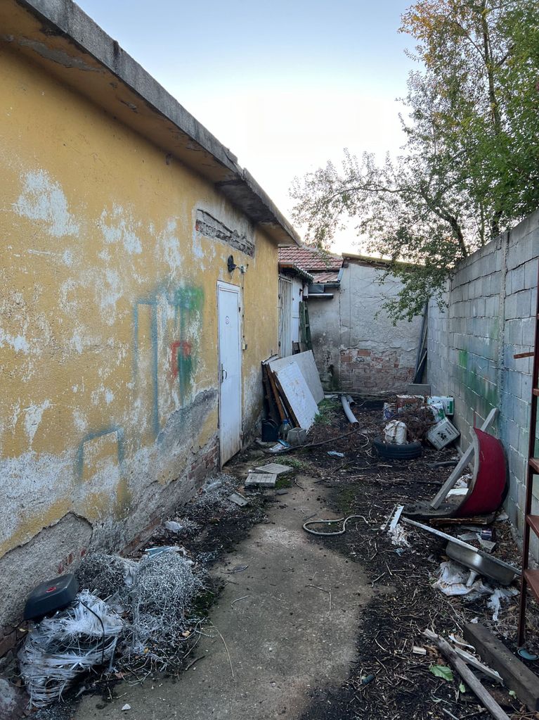 Продава се Промишлена сграда в Пловдив, Център - 58 кв.м за 1104 €/кв.м - Снимка #2