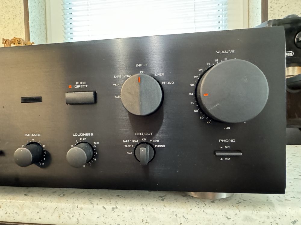 Качествен стерео усилвател Yamaha AX-550