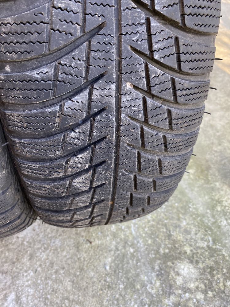 4 buc iarna 215/65/17 Bridgestone