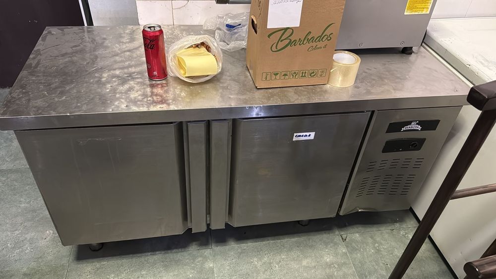 Холодильник для кухни