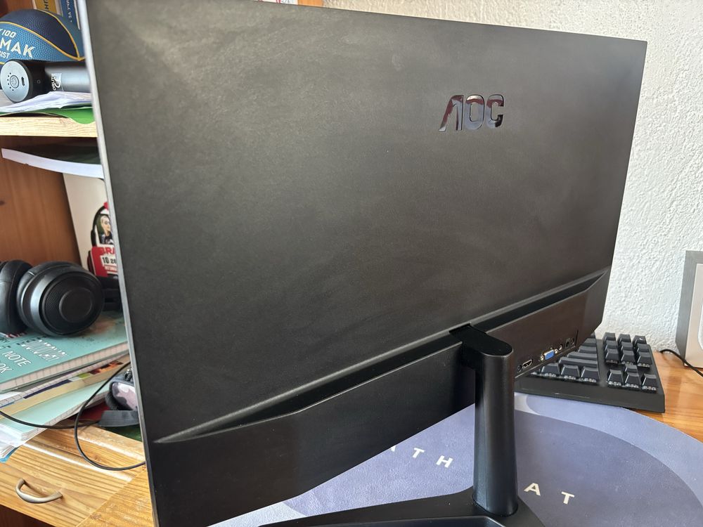 Геймърски компютър Ryzan 5 + GTX 1650 + SSD + монитор Los - Отличен