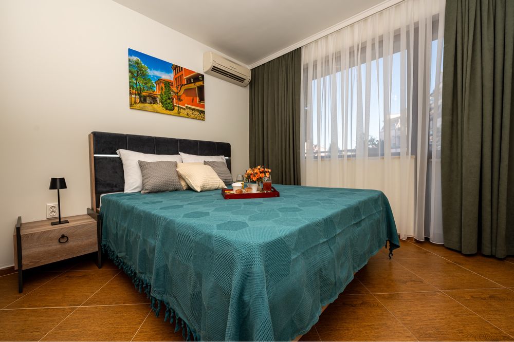 Двустаен обзаведен в центъра