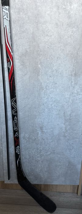 Продам клюшку  Bauer vapor