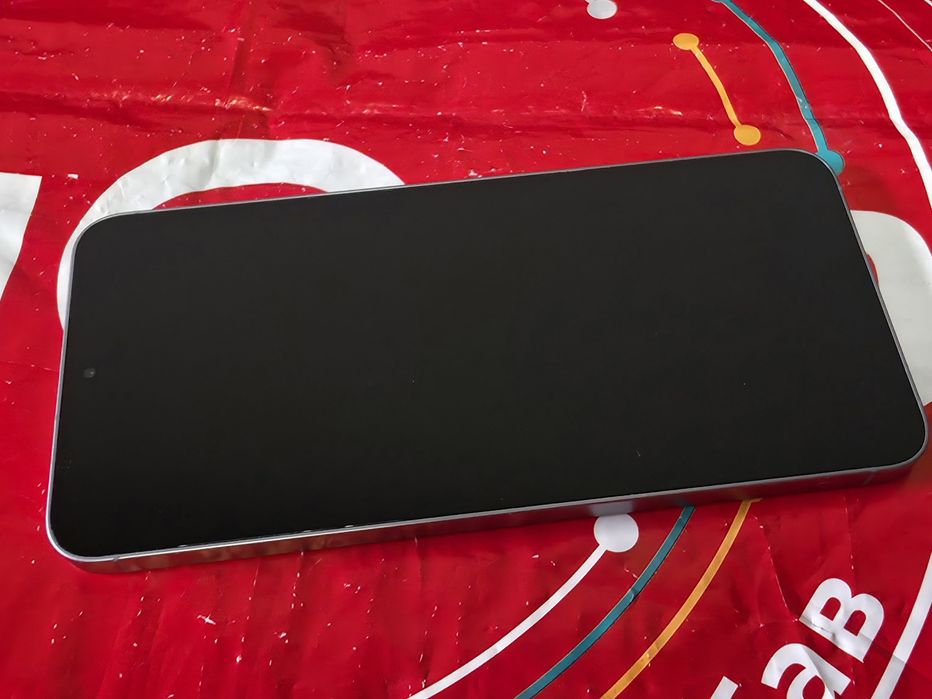 КАТО НОВ 512GB Samsung S25 Plus Гаранция Технополис 2027 S25+ Silver