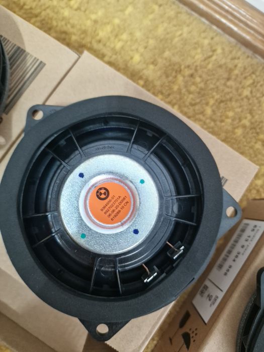 Boxe usi , tweeterele, boxa centrala harman kardon