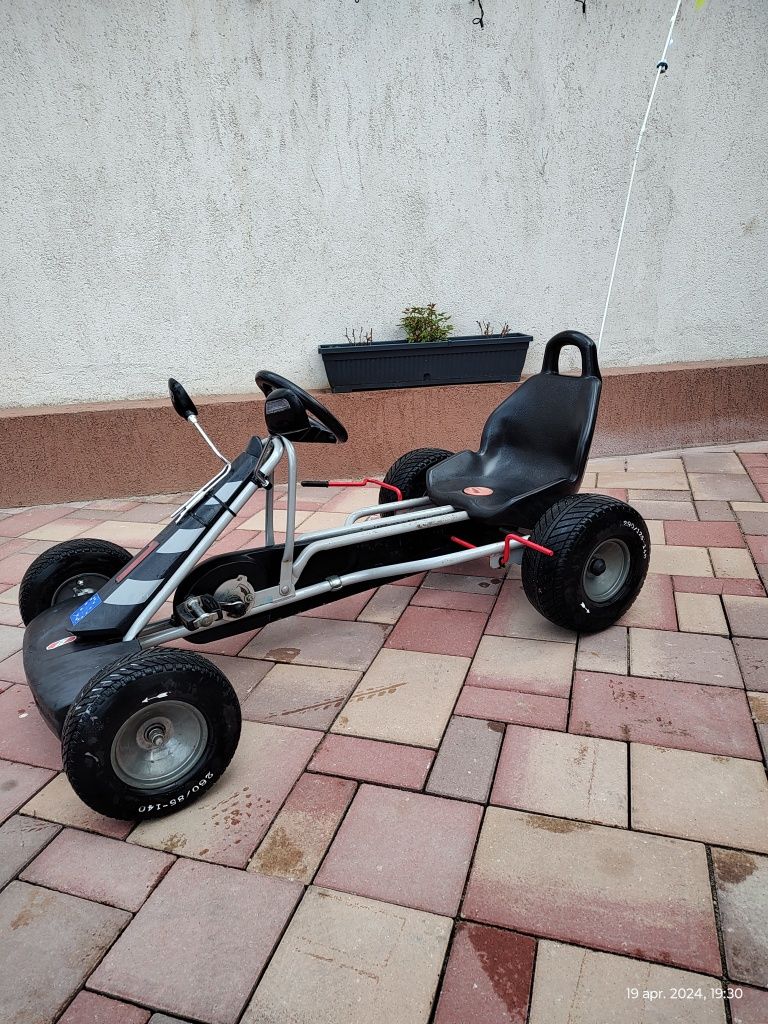 Kart cu pedale Puky pentru copii