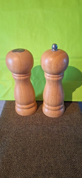 Solniță și piperniță